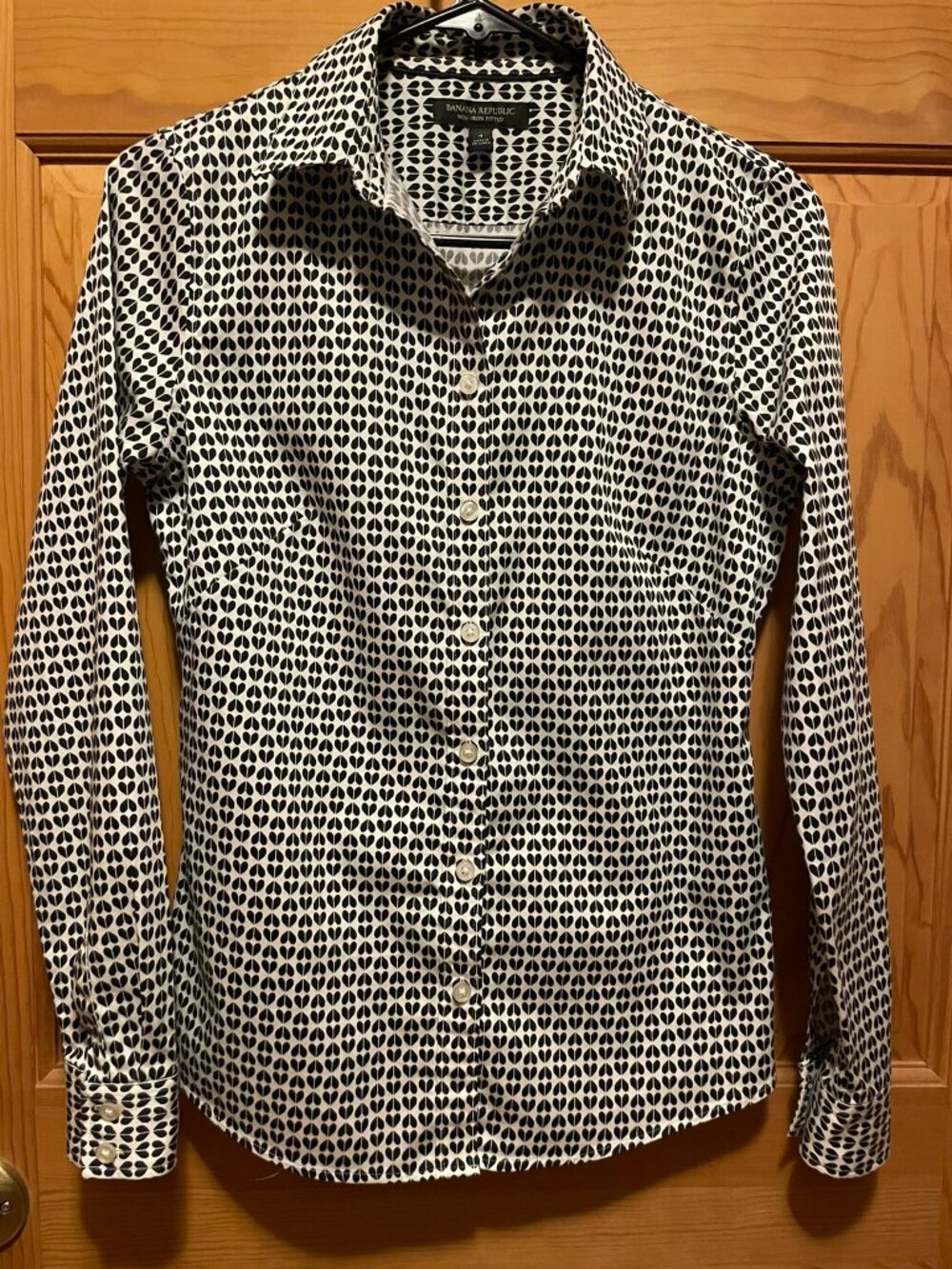 Banana Republic Non-iron fitted Button Down Shirt